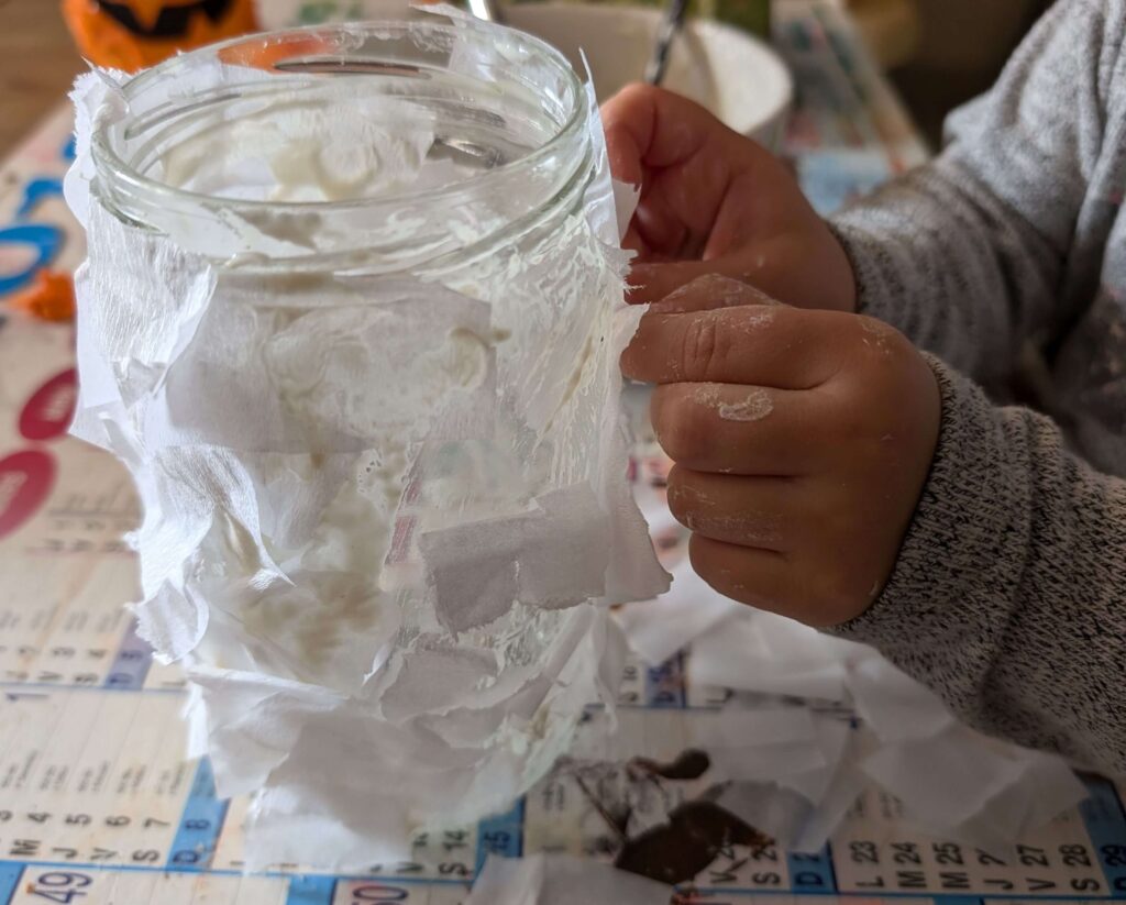 diy pots verre halloween upcycling enfant collage