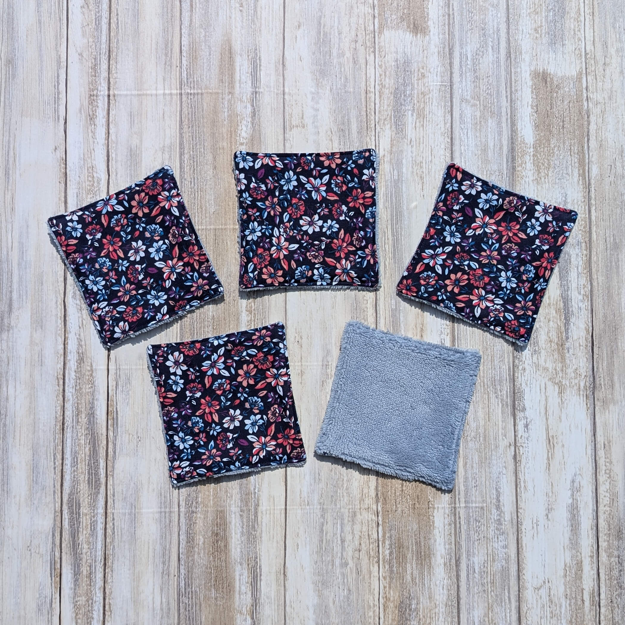 produit-lingette-baltique-fleurs-lot lingette démaquillante lavable bleu baltique fleurs lot